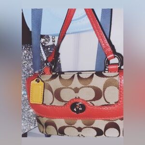 Coach bag size small!!